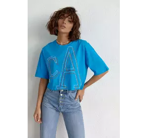 Укороченная женская футболка с вышитыми буквами - синий цвет, L/XL (есть размеры)