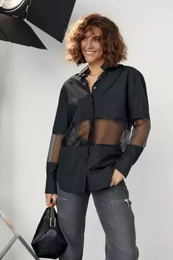 Удлиненная женская рубашка с прозрачными вставками - черный цвет, M (есть размеры)