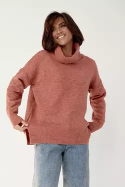 Женский свитер oversize с разрезами по бокам - коралловый цвет, L (есть размеры)