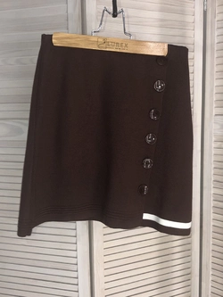 LUREX Ассиметричная трикотажная юбка с пуговицами и белой полоской - коричневый цвет, S
